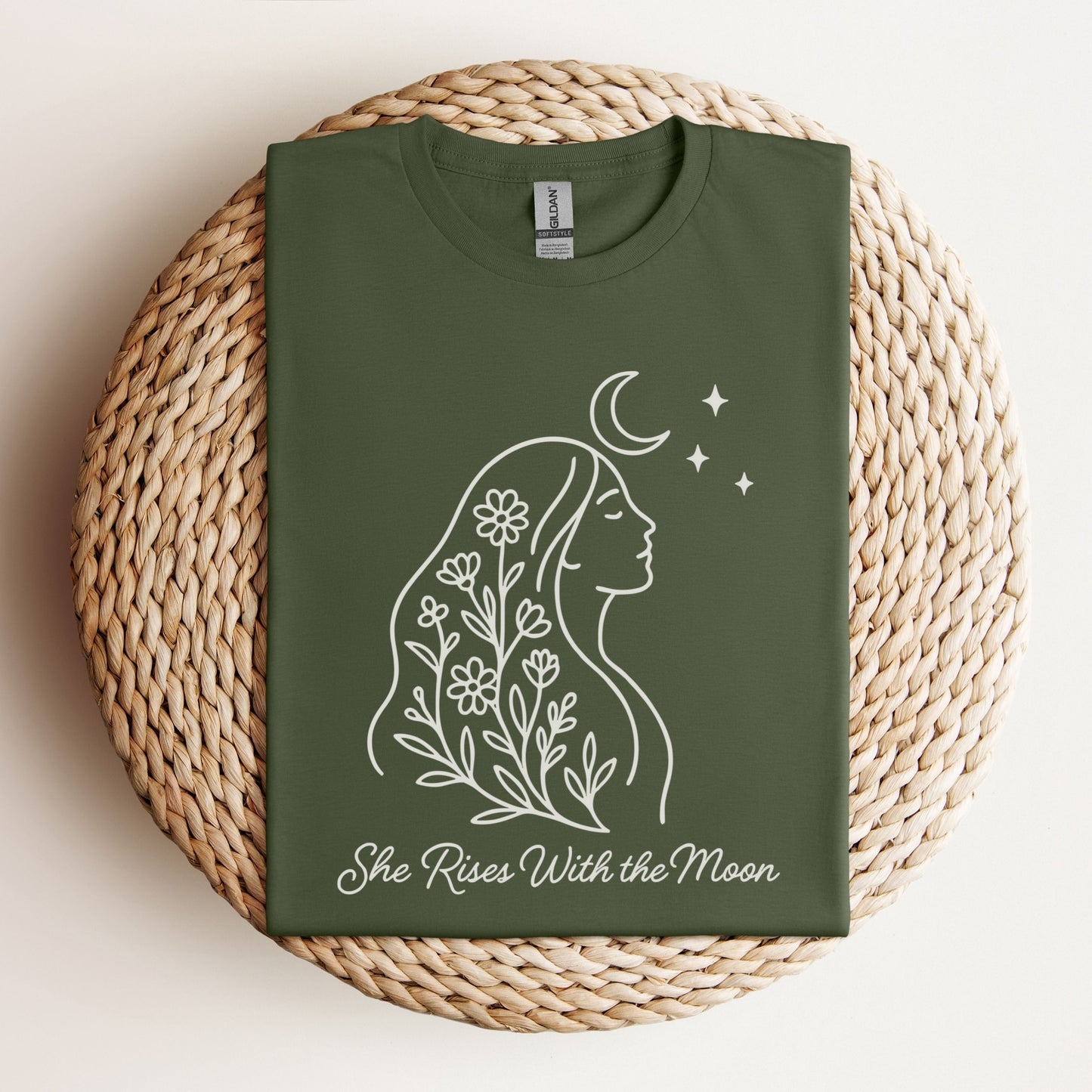 She Rises With the Moon Tee - Minimalist