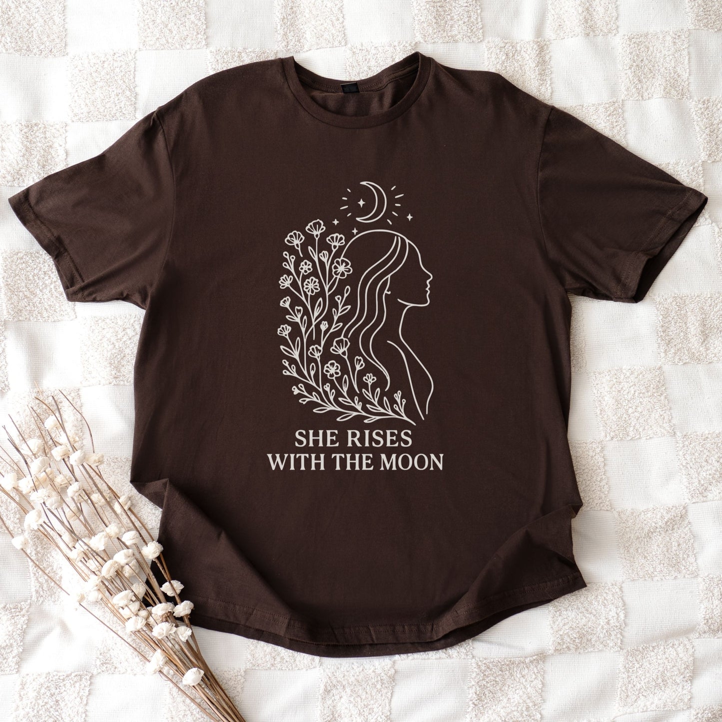 She Rises With the Moon Tee