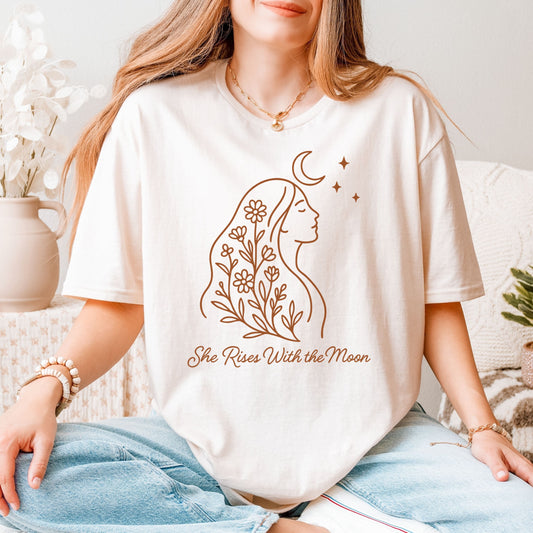 She Rises With the Moon Tee - Minimalist